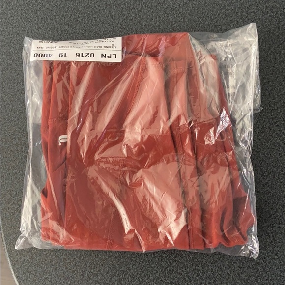 Fabletics High-Waisted Pocket Leggings - Picture 7 of 7